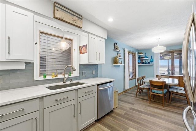 4624 NAVAJO Street 14, Council Bluffs, IA 51501