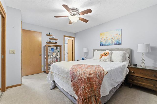 4624 NAVAJO Street 14, Council Bluffs, IA 51501