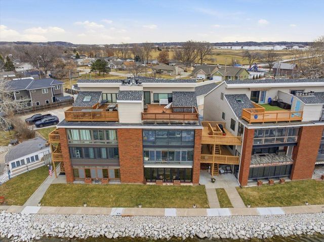 4624 NAVAJO Street 14, Council Bluffs, IA 51501