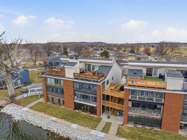 4624 NAVAJO Street 14, Council Bluffs, IA 51501