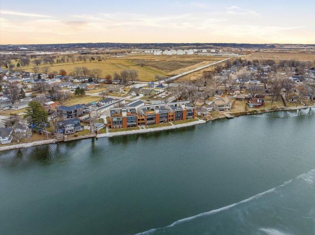 4624 NAVAJO Street 14, Council Bluffs, IA 51501