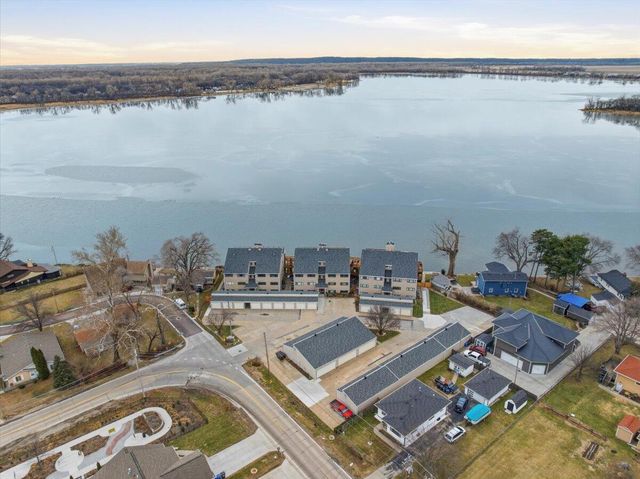 4624 NAVAJO Street 14, Council Bluffs, IA 51501