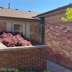 49429 Ferrisburg Court, Shelby Charter Township, MI 48315