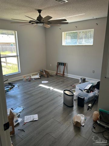 7500 St James Pl, Pensacola, FL 32506