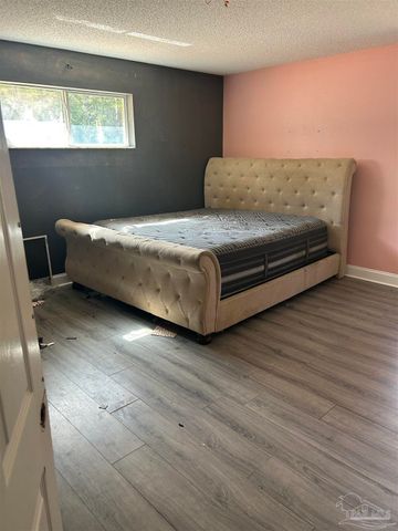 7500 St James Pl, Pensacola, FL 32506