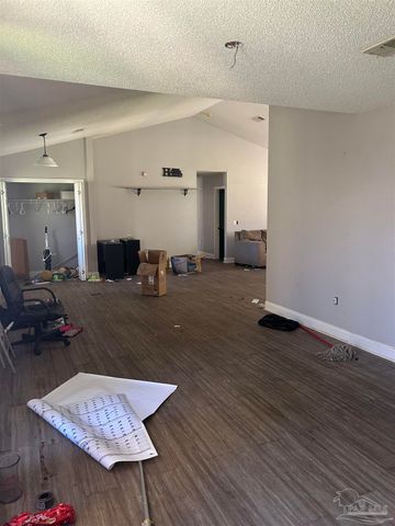 7500 St James Pl, Pensacola, FL 32506