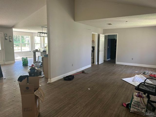 7500 St James Pl, Pensacola, FL 32506