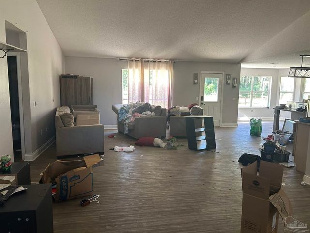 7500 St James Pl, Pensacola, FL 32506