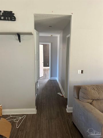 7500 St James Pl, Pensacola, FL 32506
