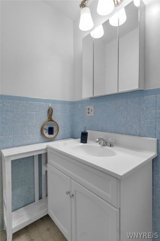 1123 West River Road, Grand Island, NY 14072