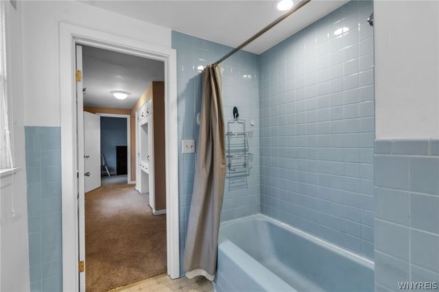 1123 West River Road, Grand Island, NY 14072