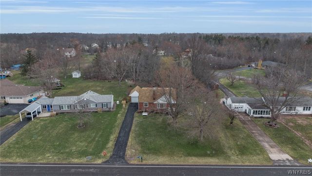 1123 West River Road, Grand Island, NY 14072