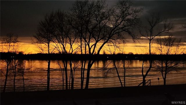 1123 West River Road, Grand Island, NY 14072