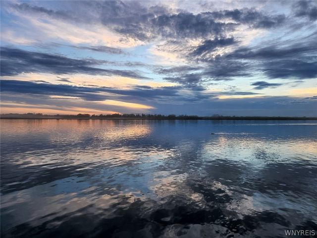 1123 West River Road, Grand Island, NY 14072