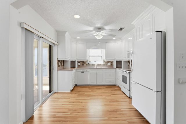 12076 Country Greens Boulevard, Boynton Beach, FL 33437