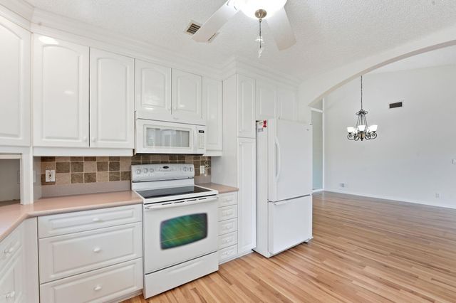 12076 Country Greens Boulevard, Boynton Beach, FL 33437