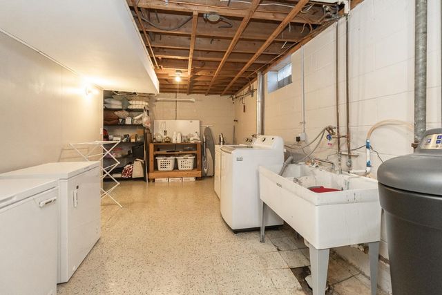 2945 Aquila Avenue S, Saint Louis Park, MN 55426