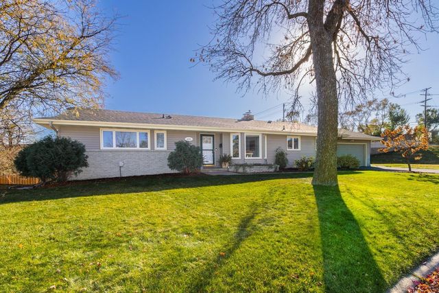 2945 Aquila Avenue S, Saint Louis Park, MN 55426