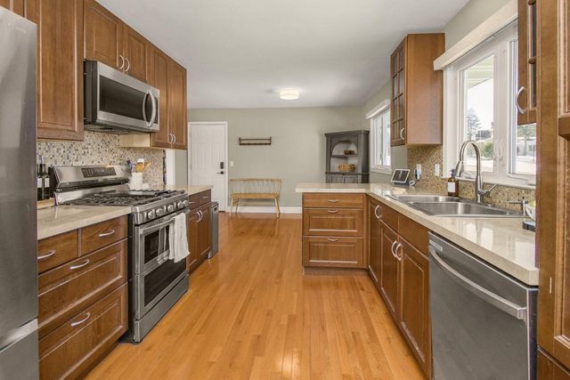 2945 Aquila Avenue S, Saint Louis Park, MN 55426