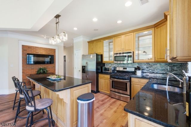 62 Kensington Cir, White Twp., NJ 07823