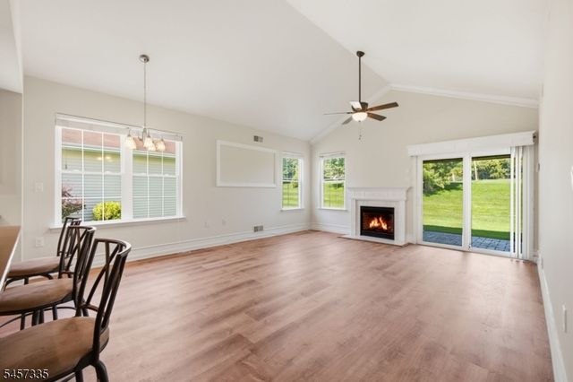 62 Kensington Cir, White Twp., NJ 07823