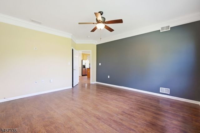 62 Kensington Cir, White Twp., NJ 07823