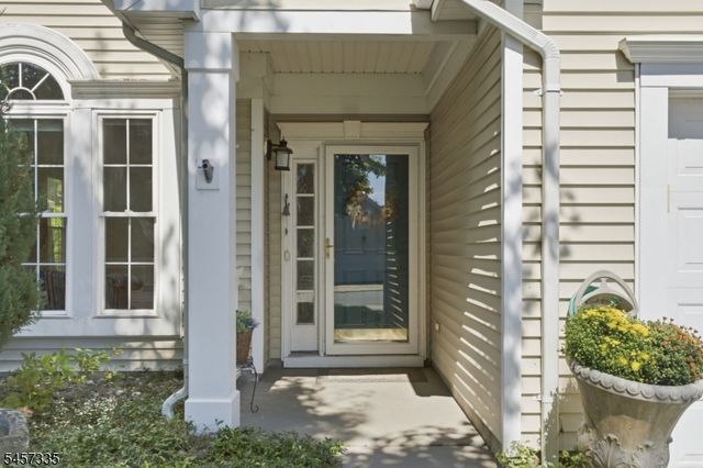 62 Kensington Cir, White Twp., NJ 07823