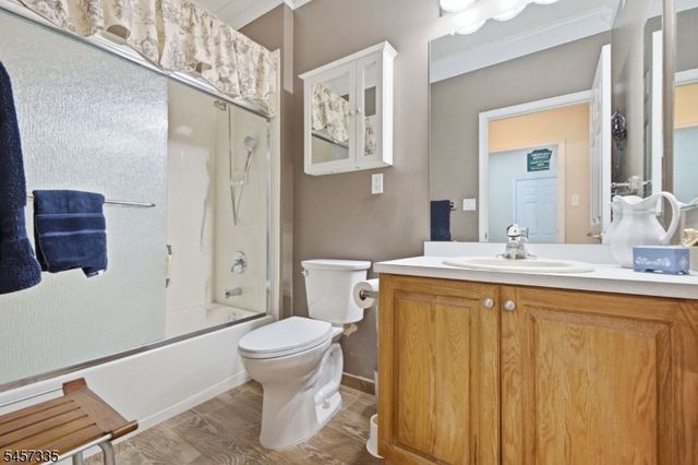 62 Kensington Cir, White Twp., NJ 07823