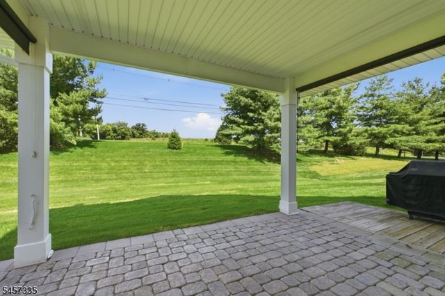 62 Kensington Cir, White Twp., NJ 07823