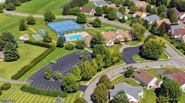 62 Kensington Cir, White Twp., NJ 07823