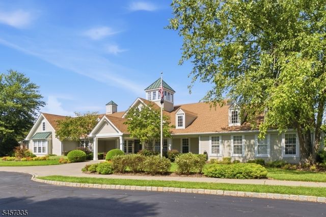 62 Kensington Cir, White Twp., NJ 07823