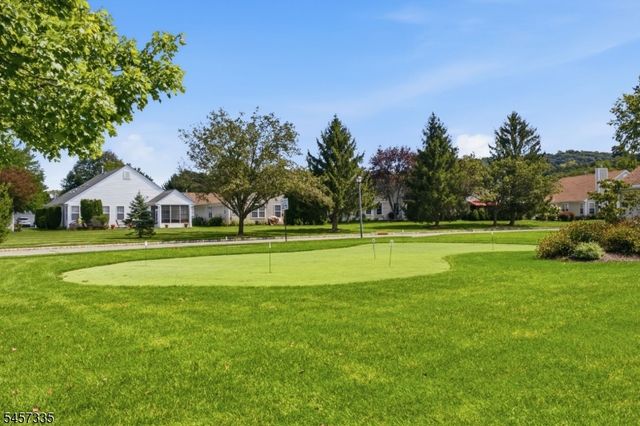 62 Kensington Cir, White Twp., NJ 07823