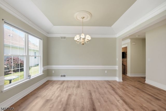 62 Kensington Cir, White Twp., NJ 07823