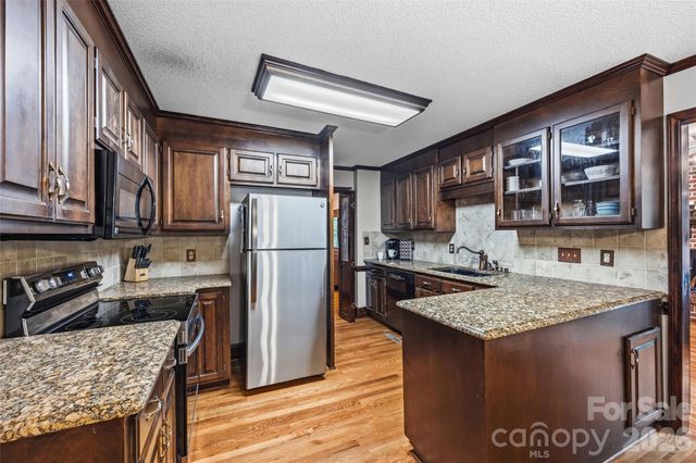 1596 Old Tara Lane, Fort Mill, SC 29708