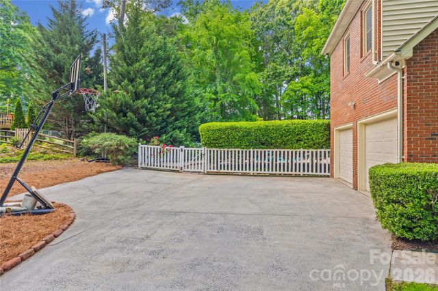 1596 Old Tara Lane, Fort Mill, SC 29708