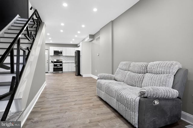 820 W FIRTH ST, Philadelphia, PA 19133