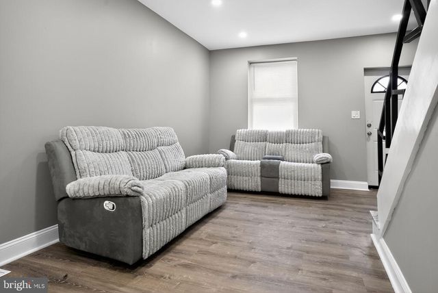 820 W FIRTH ST, Philadelphia, PA 19133