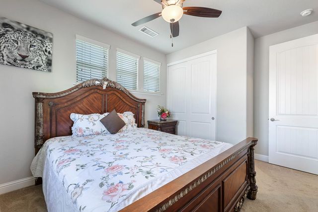 2833 N Armstrong Avenue, Fresno, CA 93727