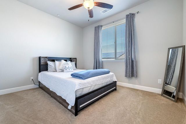 2833 N Armstrong Avenue, Fresno, CA 93727