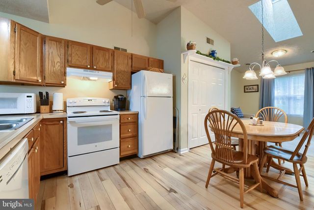 29 WESTFIELDS DR, Mechanicsburg, PA 17050