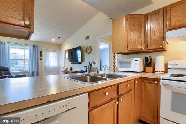 29 WESTFIELDS DR, Mechanicsburg, PA 17050
