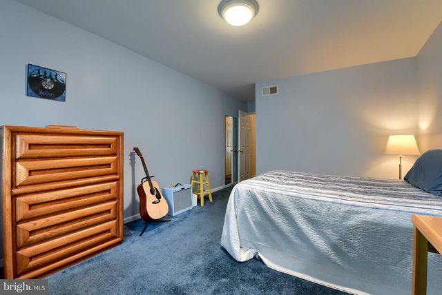 29 WESTFIELDS DR, Mechanicsburg, PA 17050