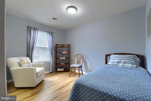 29 WESTFIELDS DR, Mechanicsburg, PA 17050