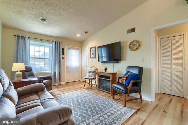 29 WESTFIELDS DR, Mechanicsburg, PA 17050