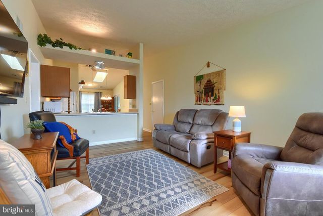 29 WESTFIELDS DR, Mechanicsburg, PA 17050