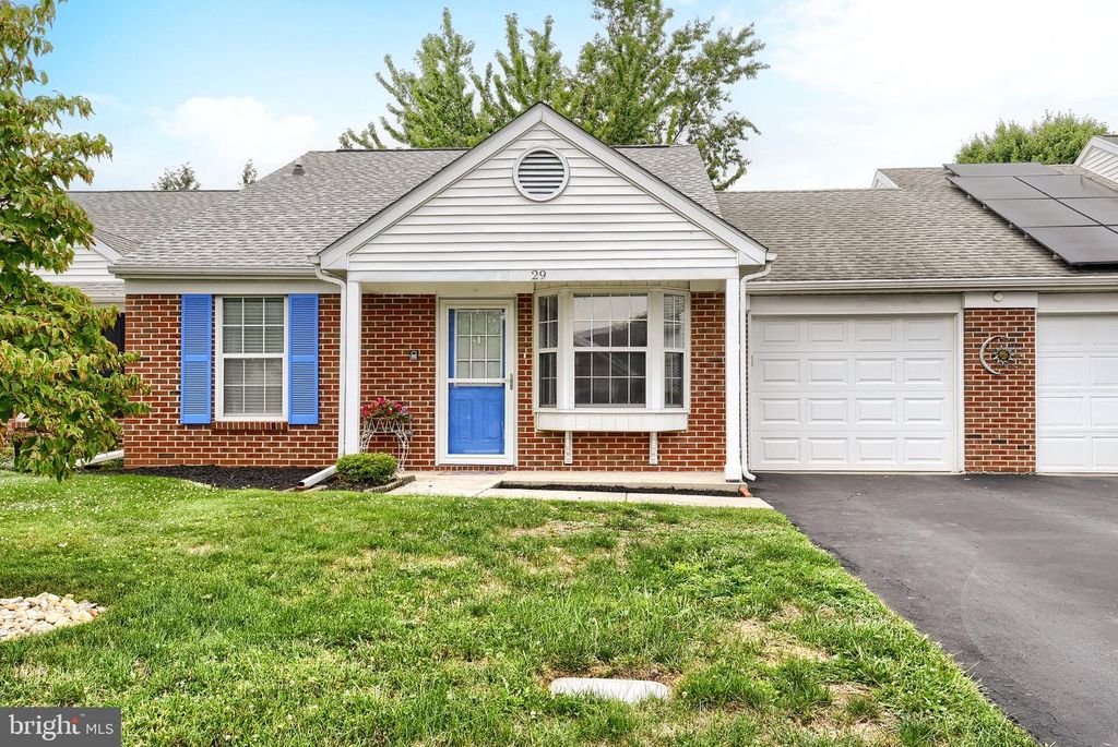 29 WESTFIELDS DR, Mechanicsburg, PA 17050