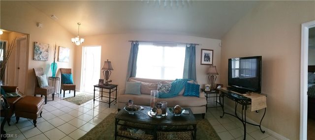162 SE 18th TER, Cape Coral, FL 33990