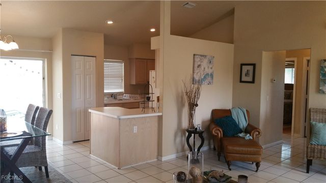 162 SE 18th TER, Cape Coral, FL 33990