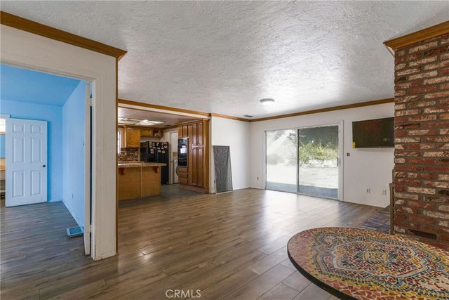 12296 Woodley, Granada Hills, CA 91344