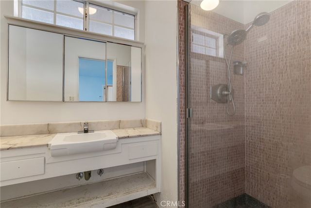 12296 Woodley, Granada Hills, CA 91344